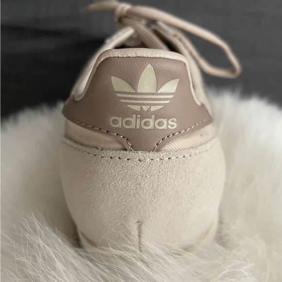 Women's Adidas Originals OG sneakers NEW - Picture 5 of 9